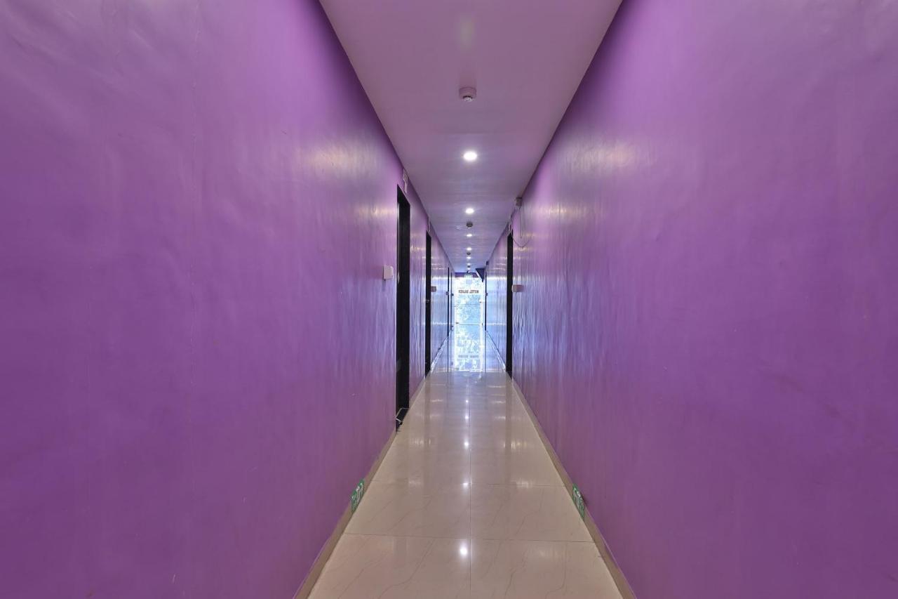 Oyo 24833 Hotel Silver Daman Buitenkant foto